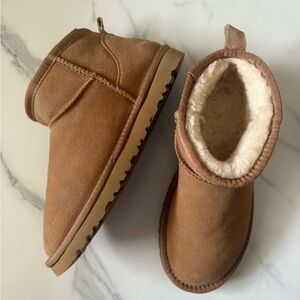 Dupe Ultra Mini- women’s size 09